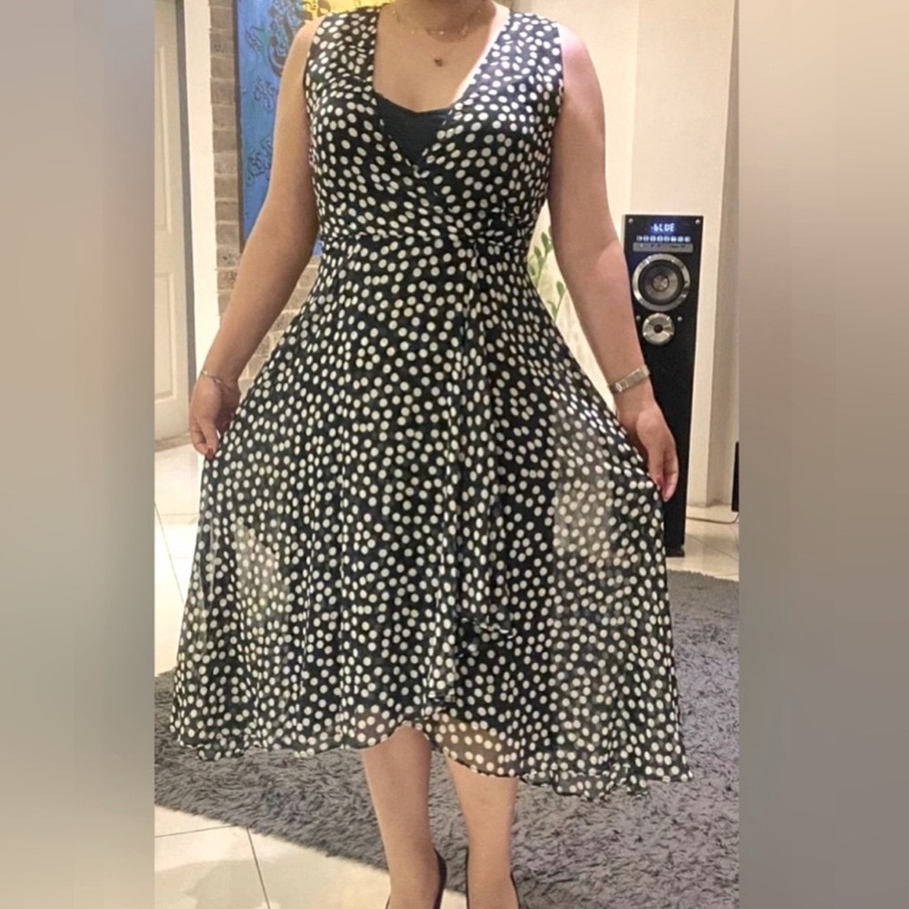 Calvin Kline Polka dots green&white dress sleeveless!Has lining. New With Tag